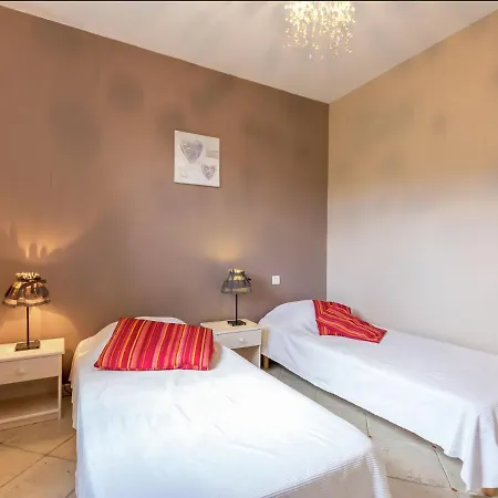 Detached Near The Truffle Capital Of Casa vacanze