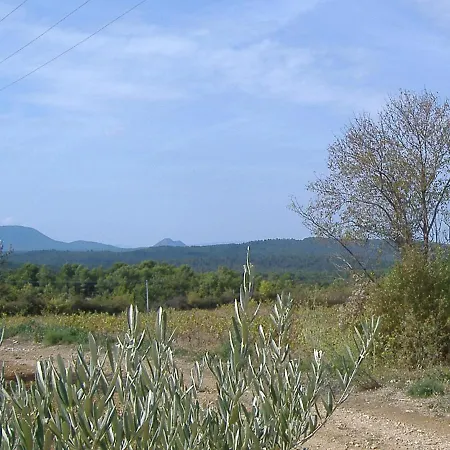 Detached Near The Truffle Capital Of Casa vacanze Aups